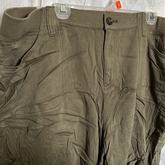 NWT GeorgePlus rayon stretchy dressy cargo shorts - Picture 2 of 6